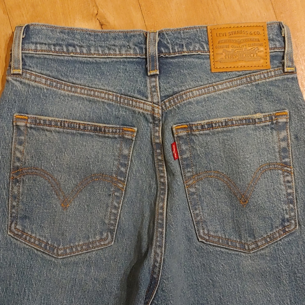 Levi's Premium RIBCAGE STRAIGHT ANKLE JEANS - Picture 9 of 11